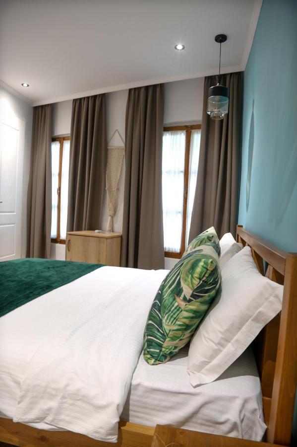Agora Bed & Breakfast Влёра Экстерьер фото