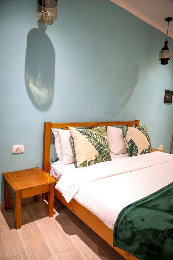 Agora Bed & Breakfast Влёра Экстерьер фото